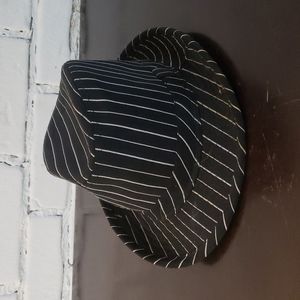 Black and white pinstriped fedora hat